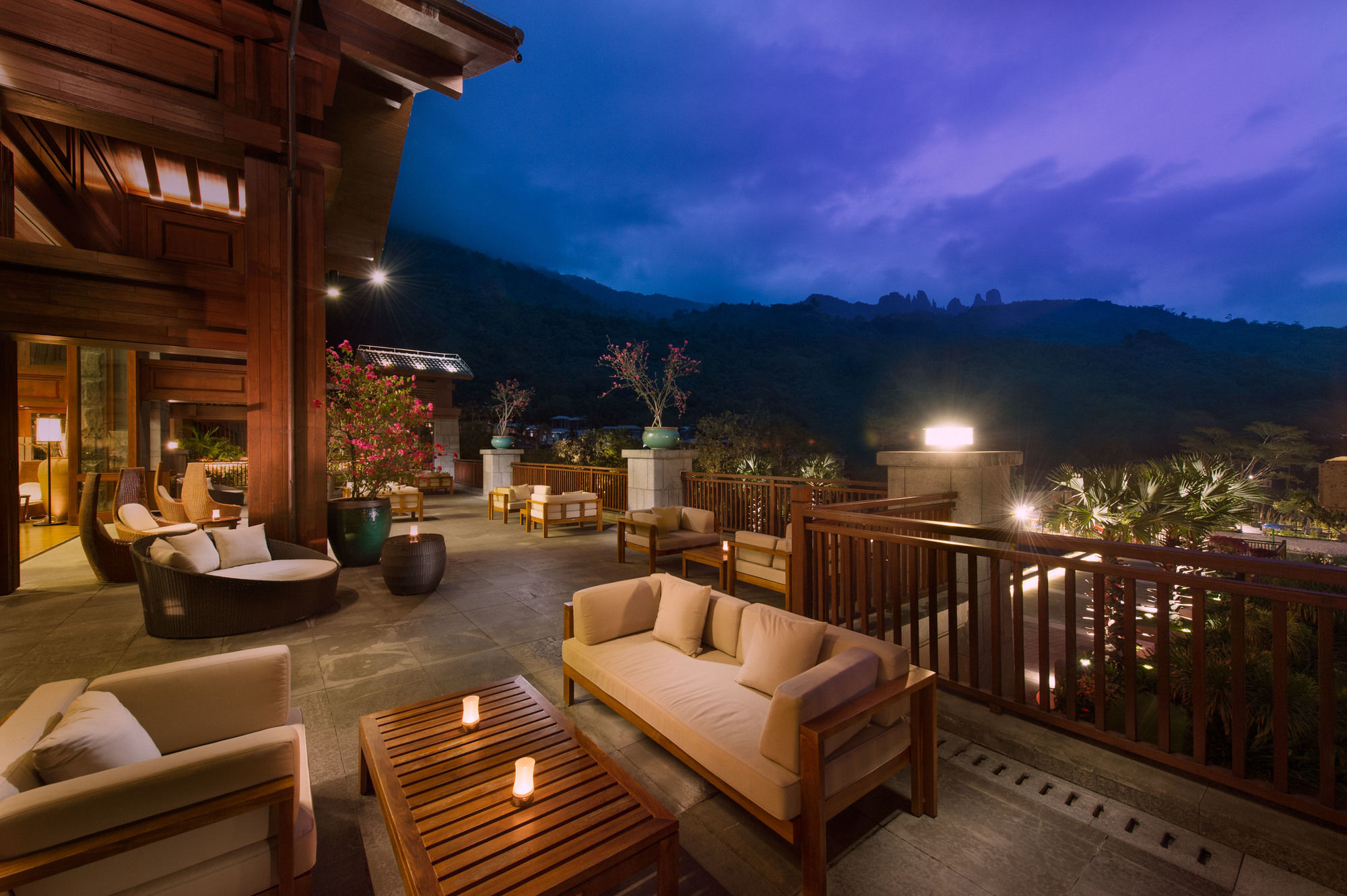 Doubletree Resort By Hilton Hotel Hainan - Qixianling Hot Spring Baoting Exterior photo