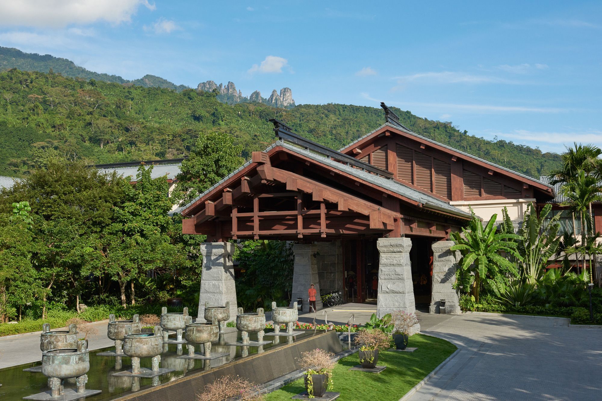 Doubletree Resort By Hilton Hotel Hainan - Qixianling Hot Spring Baoting Exterior photo