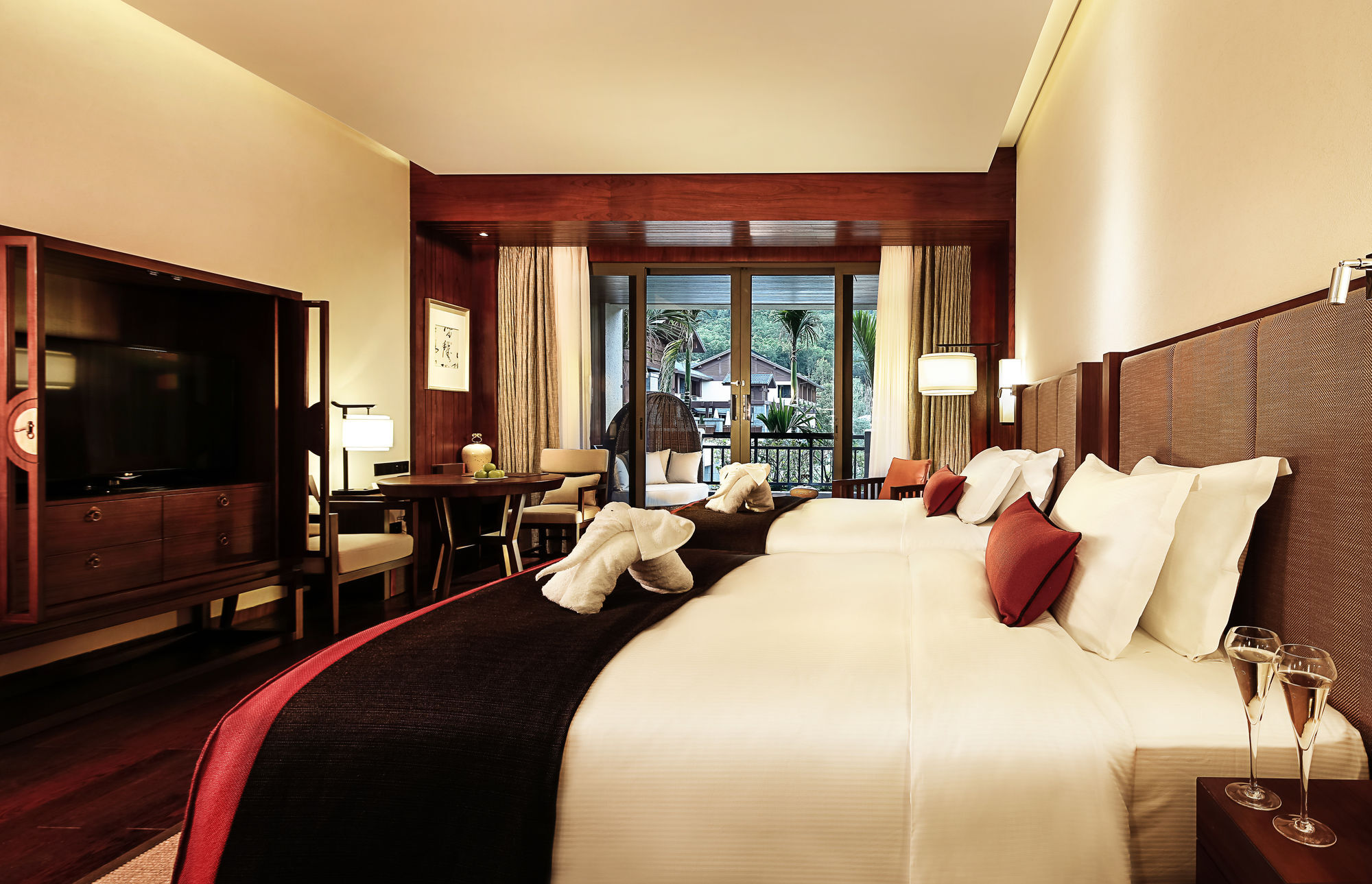 Doubletree Resort By Hilton Hotel Hainan - Qixianling Hot Spring Baoting Exterior photo